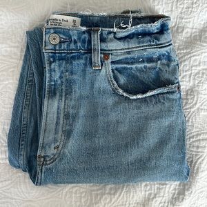 Abercrombie 90s Straight Ultra High Rise